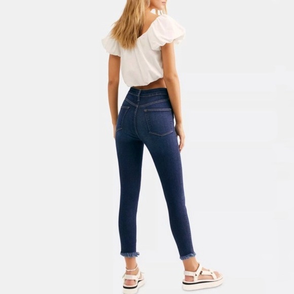 NWT Free People Blue Dark Wash Raw Hem High Rise Denim Jegging Jeans 26 - Picture 2 of 6